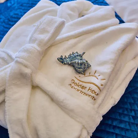 Golden Hour Apartments- Loft H 419 *